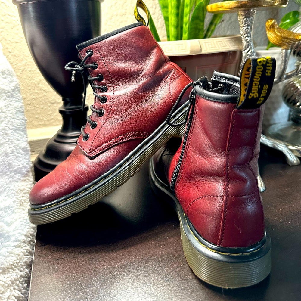 Dr. Martens Delaney Cherry Red